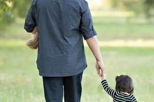Как отец влияет на развитие дочери